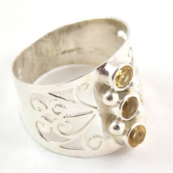 Pure silver bohemian chic design three stone finger ring